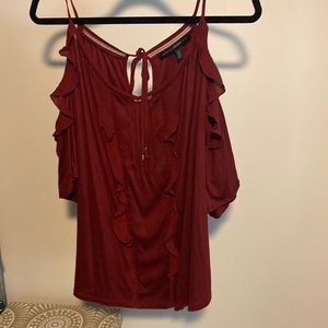 WHBM short sleeve cold shoulder shirt in cranberry size XL